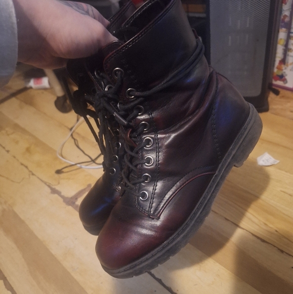 Kohls - Burgandy Combat Boots - Picture 3 of 8